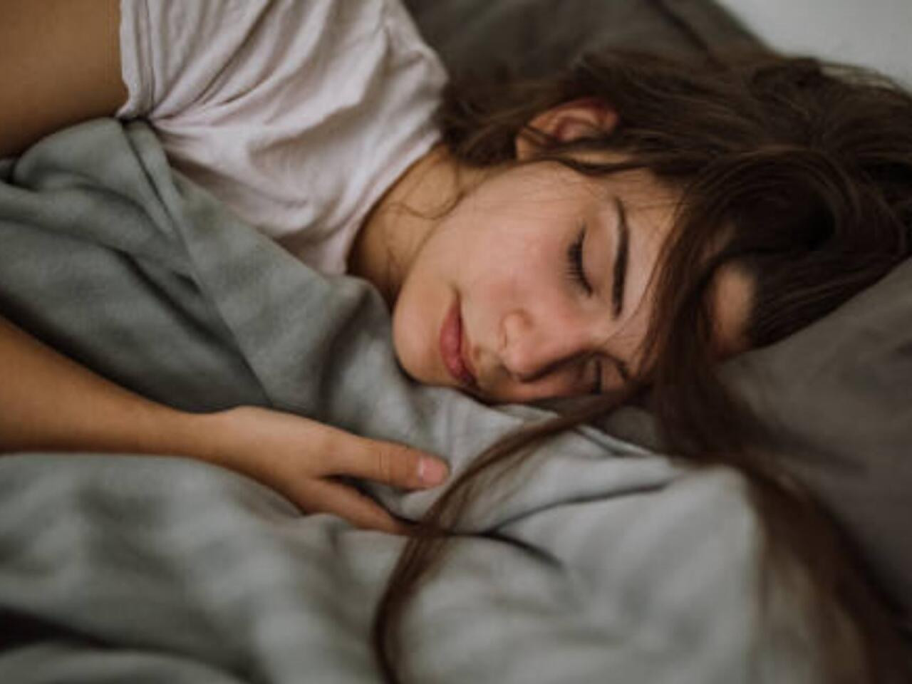 Yayda çılpaq yatmaq olmaz – Həkimdən xəbərdarlıq 