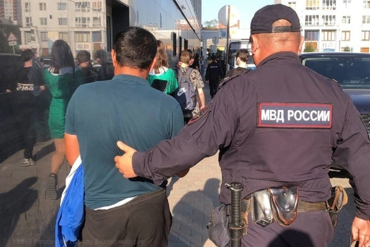 Yaxınları Rusiyada işləyənlərin NƏZƏRİNƏ! Bu işlər təmamilə QADAĞAN OLUNUR