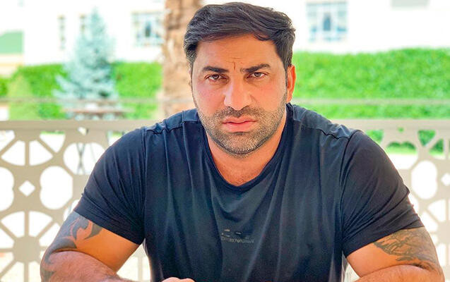 Kamil Zeynallı gərgin ANLAR yaşadı – güclə sakitləşdirdilər – VİDEO