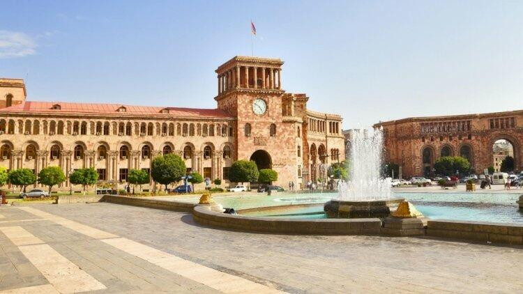 Əliyev və Paşinyan Ağ Evdə görüşəcək? – İrəvandan cavab