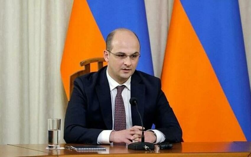 Andranik Simonyan Bakıya gəldi