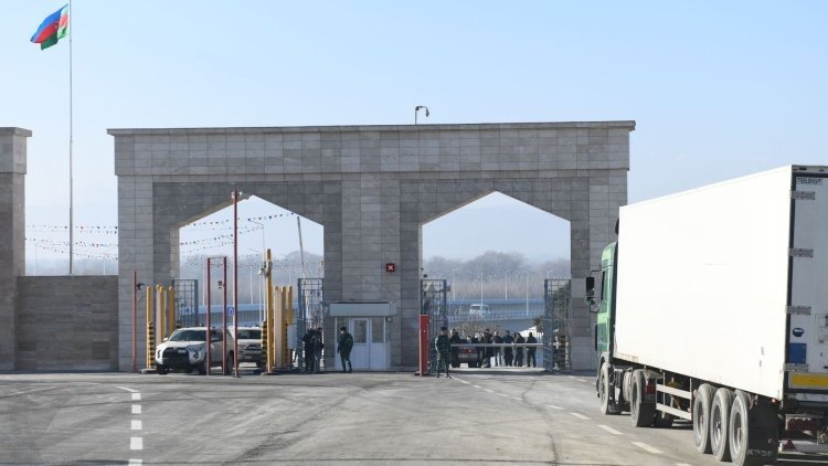 Quru sərhədlərimiz hələ bir müddət bağlı QALACAQ