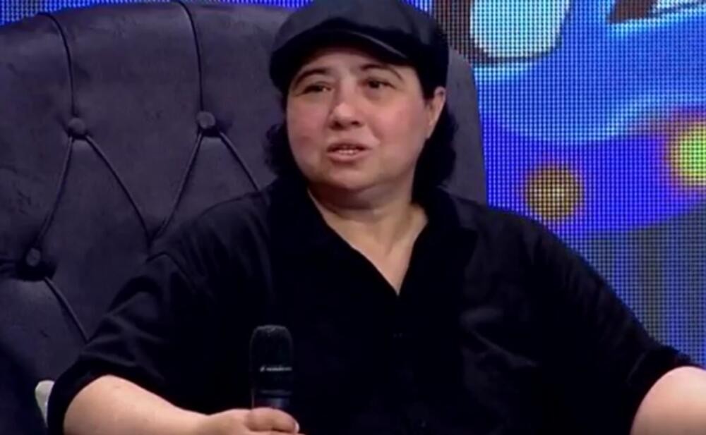 “Aygün Bəylər buna görə kişi paltarı geyinirdi” 