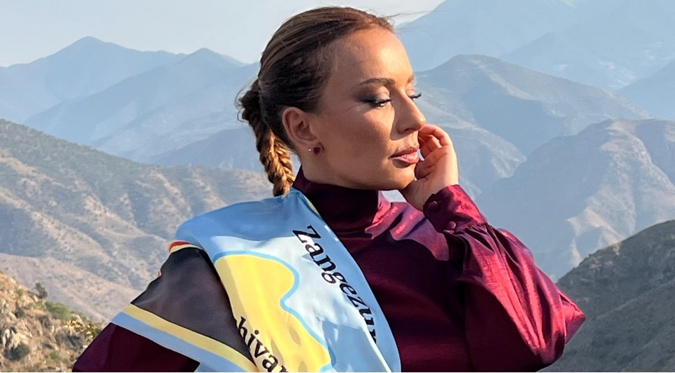 Xalq artisti Tünzalə Ağayeva “Zəngəzur” söylədi 