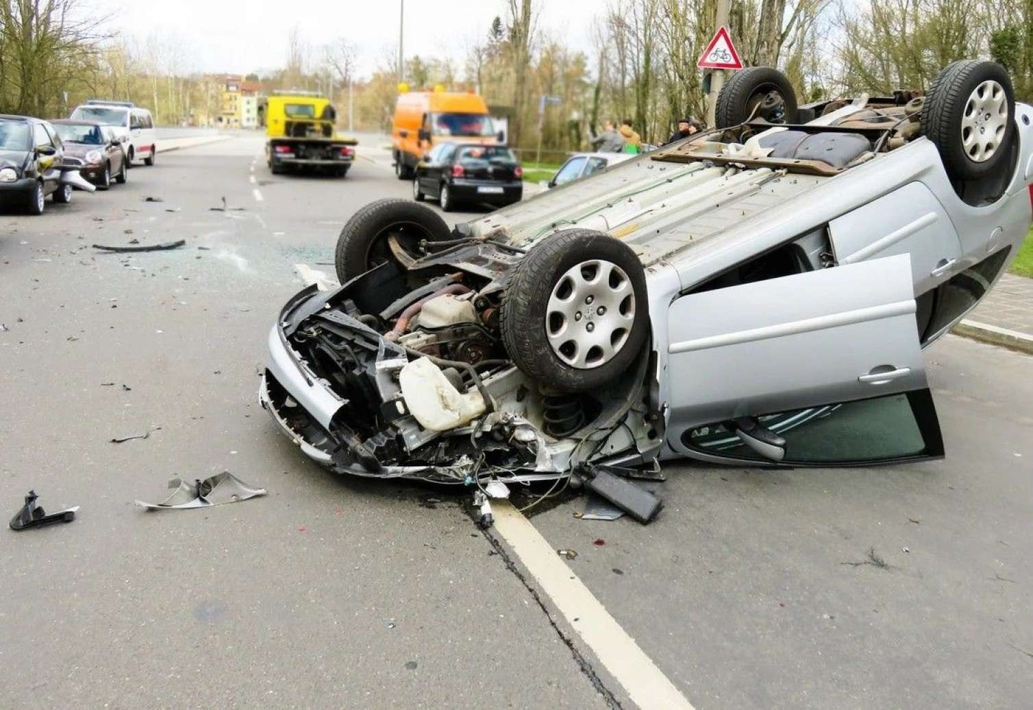 Avtomobil qəzasında smartfon vasitəsilə sağ qaldı