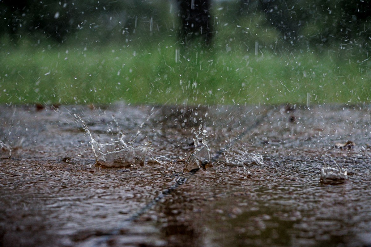 Bu rayonları leysan vurdu, görünüş məsafəsi məhdudlaşdı – SON DƏQİQƏ