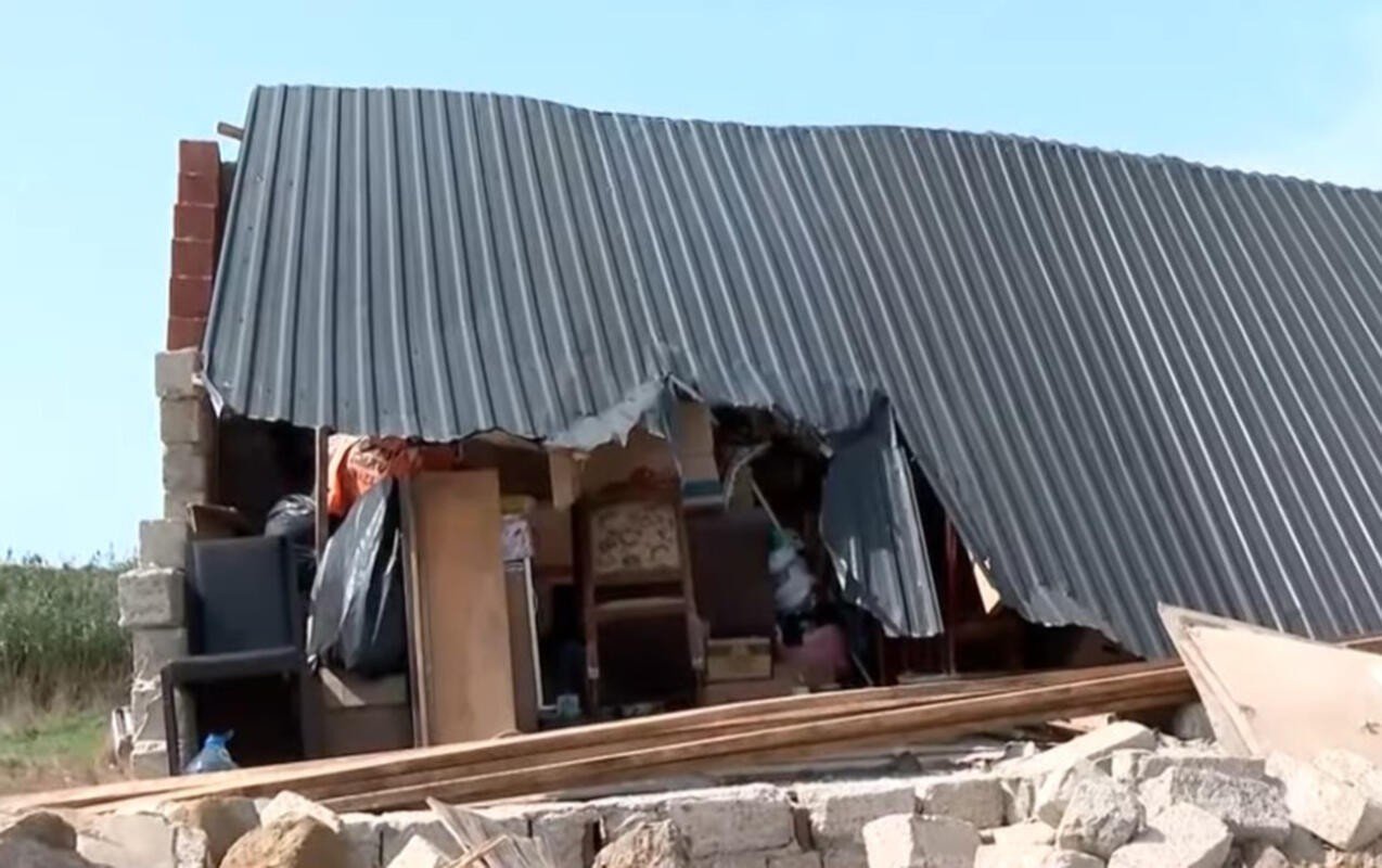 Sənədsiz evlər sakinlərə xəbərdarlıq edilmədən sökülüb? – VİDEO