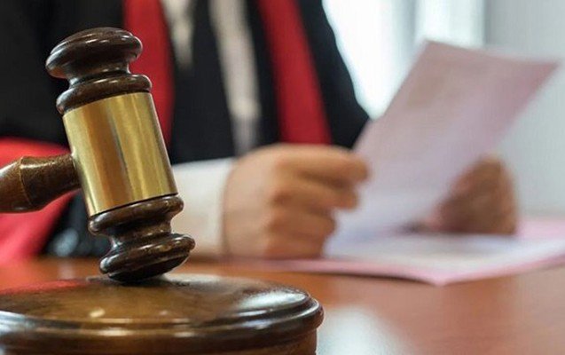 Aliment, borc, mənzil davası – Məhkəmə qərarları niyə kağız üzərində qalır?