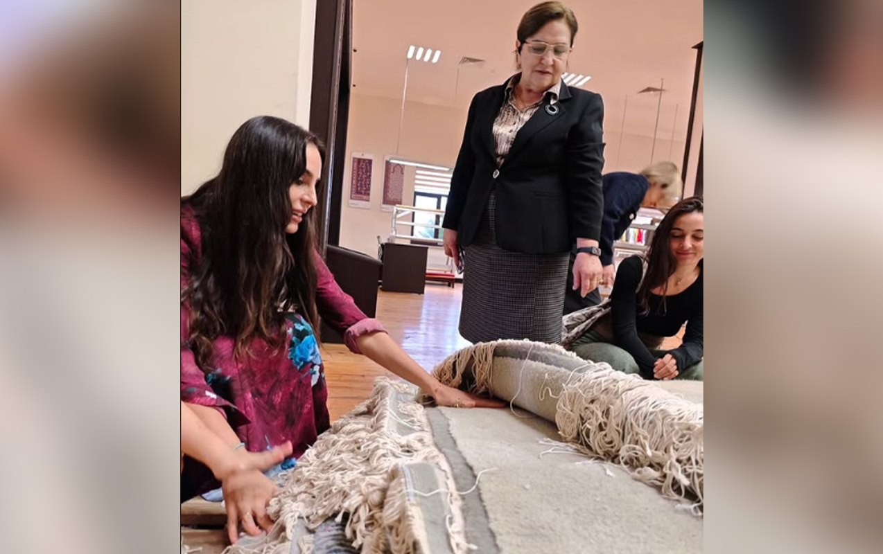 Şuşa məscidi üçün dünyanın ən böyük dairəvi xalçası hazırlanır -FOTO/VİDEO