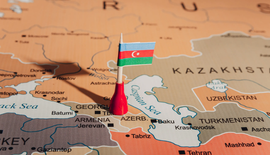 Bakıdan iki fərqli gediş: Əvvəl Ankaradan, sonra Peterburqdan səs gəldi