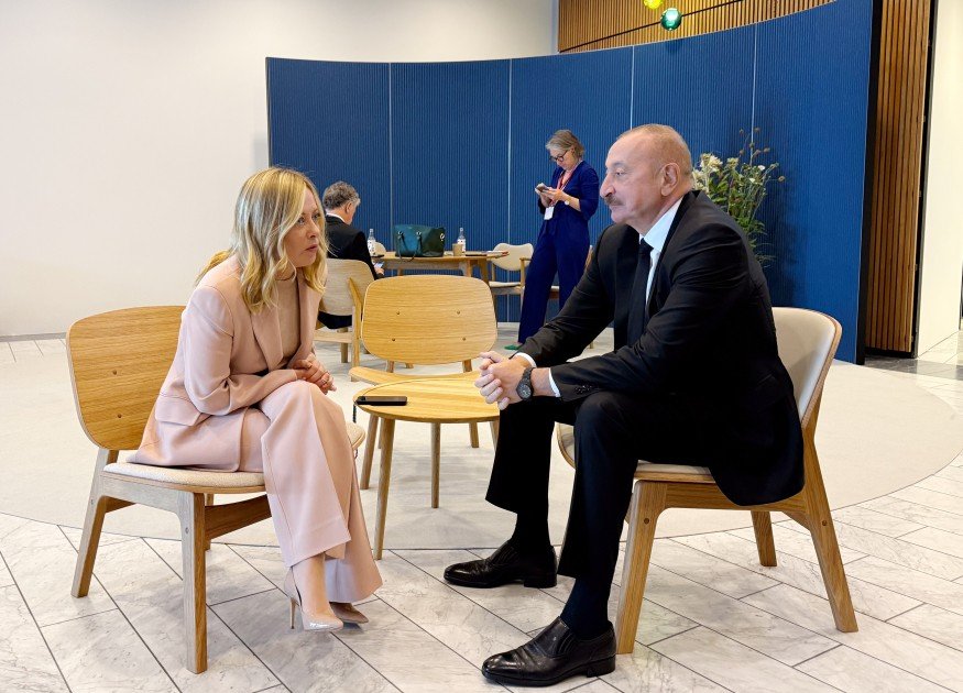 İlham Əliyev Meloni ilə görüşdü – FOTO