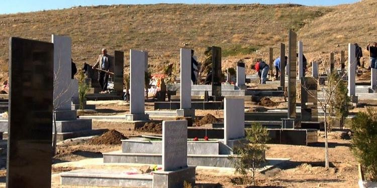 Qəbiristanlıqlarla bağlı yeniliklər olacaq: Qəbir yeri pulsuz olacaq? – VİDEO