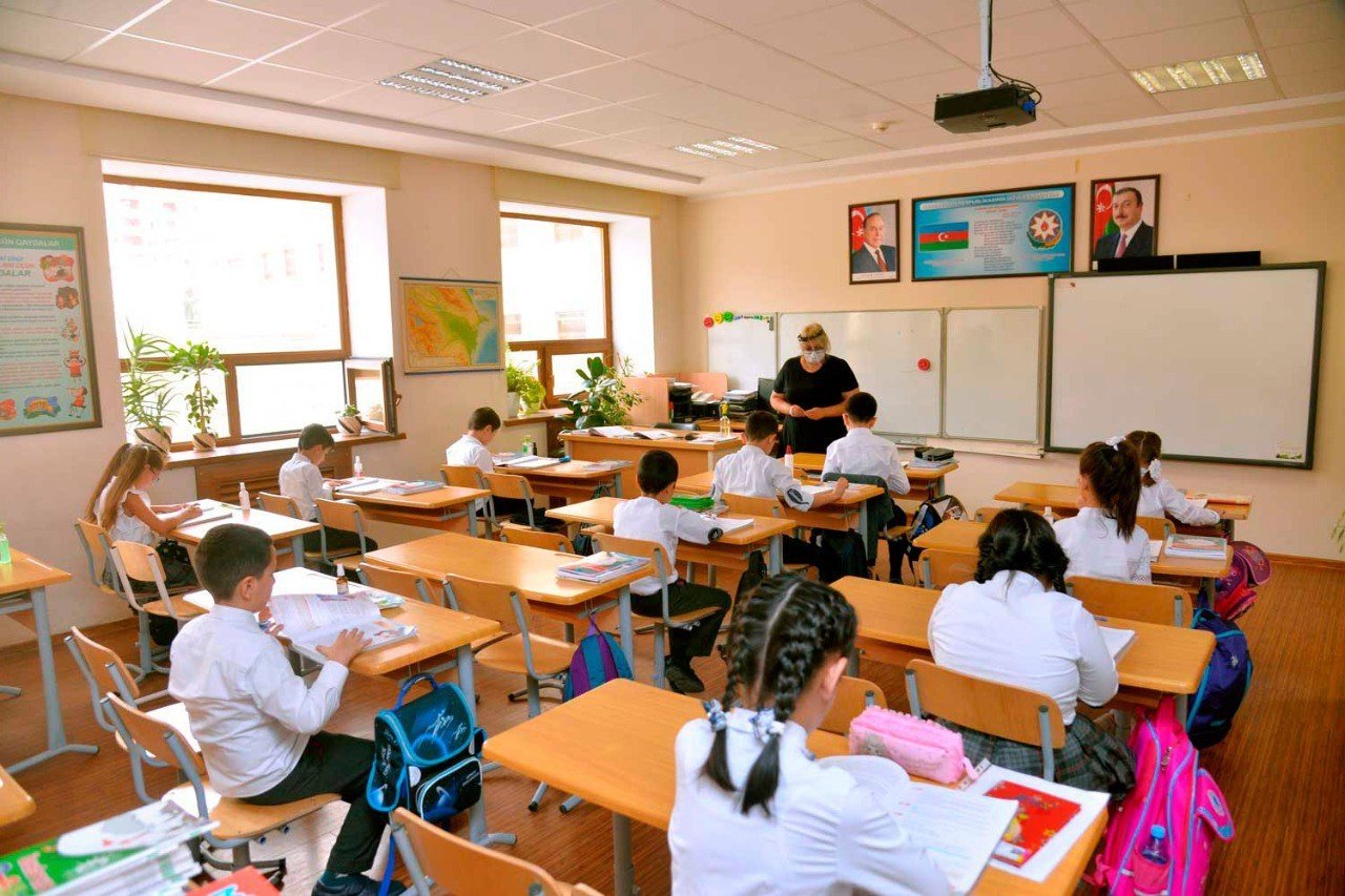 Şagirdlərin yerdəyişməsinə start VERİLİR