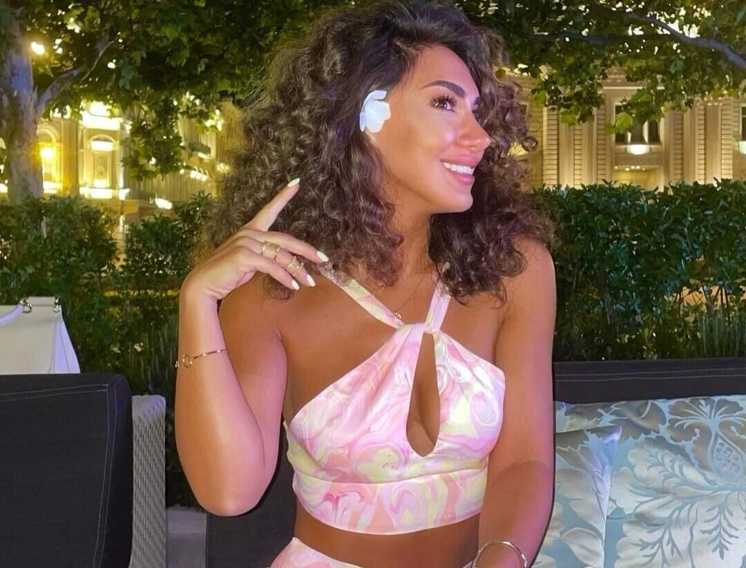 Özünə 130 minlik lüks avtomobil alan Mehin: “Restoran bizneslərim var” – Video