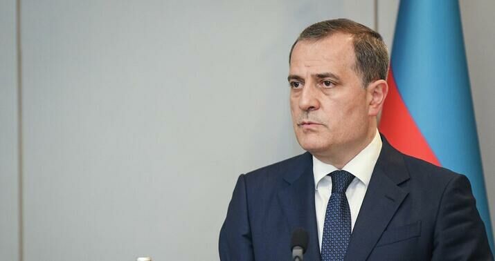 Ceyhun Bayramov Səmərqəndə getdi