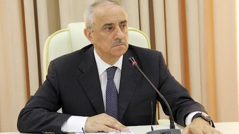 İcra başçısı köməkçisini, sürücüsünü və daha bir neçə şöbə müdirini işdən çıxardı