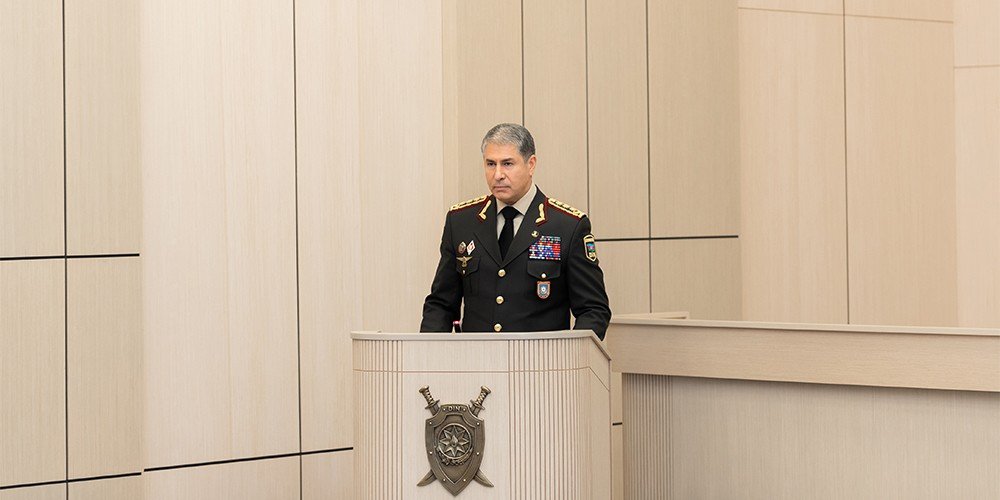 Vilayət Eyvazov bütün rəisləri nazirliyə topladı