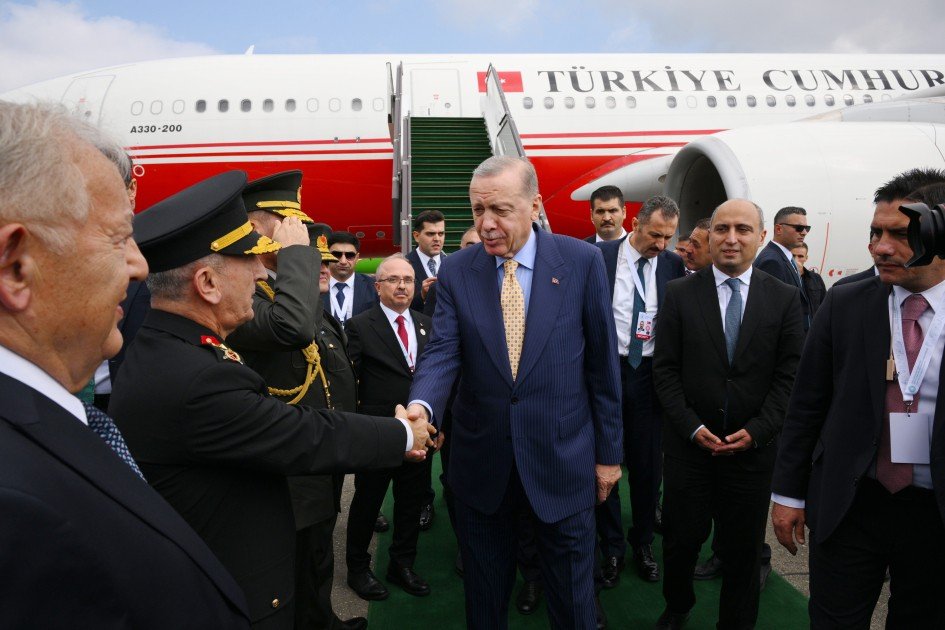 Ərdoğan Azərbaycana gəldi, belə qarşılandı