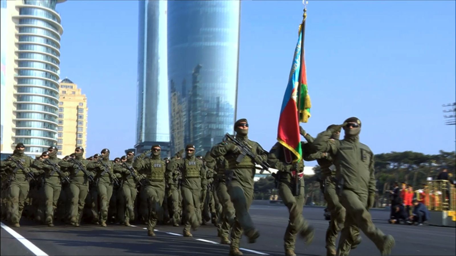 Hərbi paradda DTX-nin xüsusi təyinatlılarından ibarət heyət də keçid edib – VİDEO