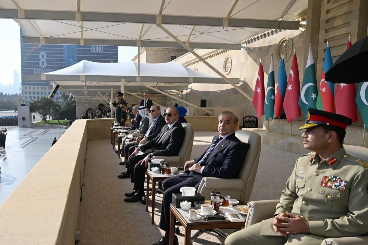 Dünya Bakıda keçirilmiş hərbi paraddan danışır – FOTO