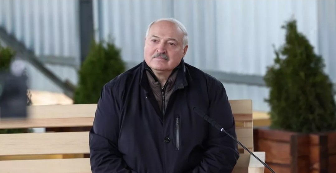 Putinlə oturub qərar verəcəyik və vuracağıq – Lukaşenko 