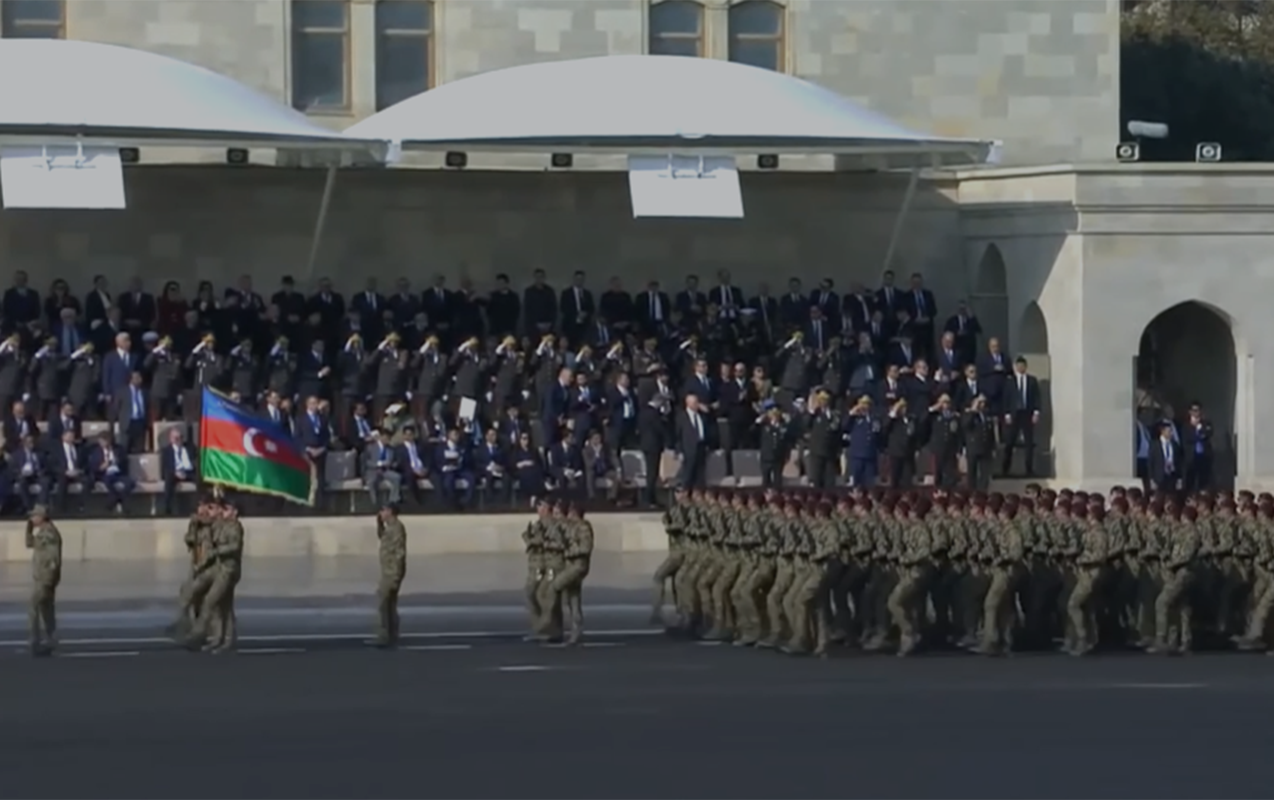 Daxili Qoşunların parad heyətinin keçidi… – VİDEO