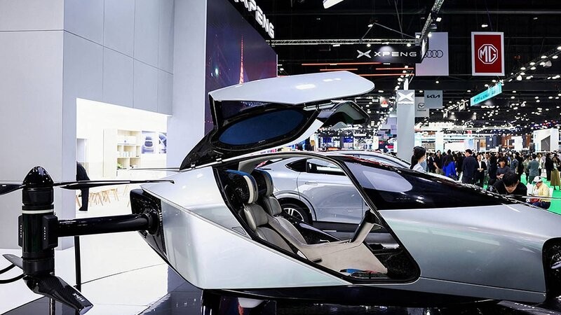 Çin “uçan avtomobil”lərin sınaq istehsalına başladı