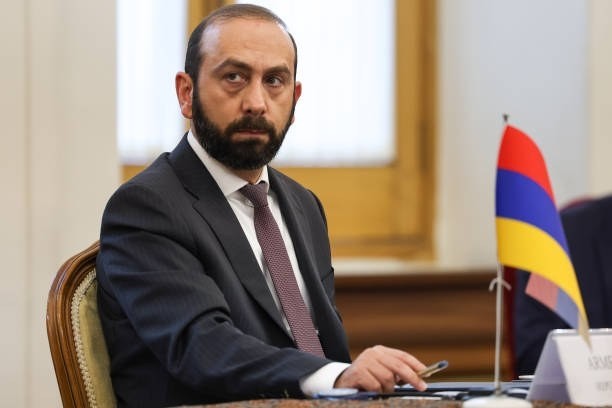 Mirzoyan “Tramp yolu”nu ABŞ rəsmisi ilə müzakirə etdi Dünya