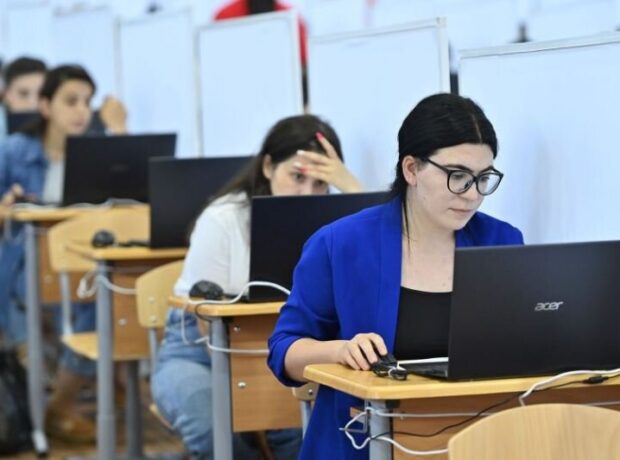 image-1764095371_imtahan-muellim