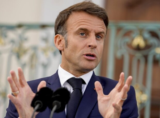 image-1752522012_makron-3