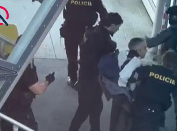 image-690e02c3220f7690e02c3220f81762525891690e02c3220f5690e02c3220f6