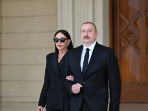 image-image_940x_68d98087bb476