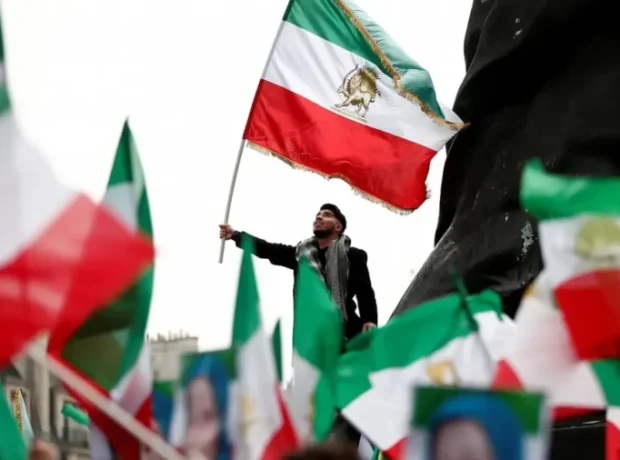 image-iran-bayraq-21-900x506