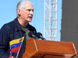 image-kuba-devlet-baskani-canelden-trumpa-cevap-kimse-bize-ne-yapacagimizi-dikte-edemez-zbxe