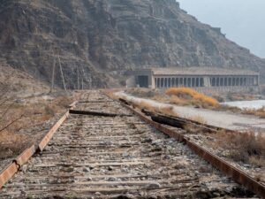 image-xarab-demir-yolu