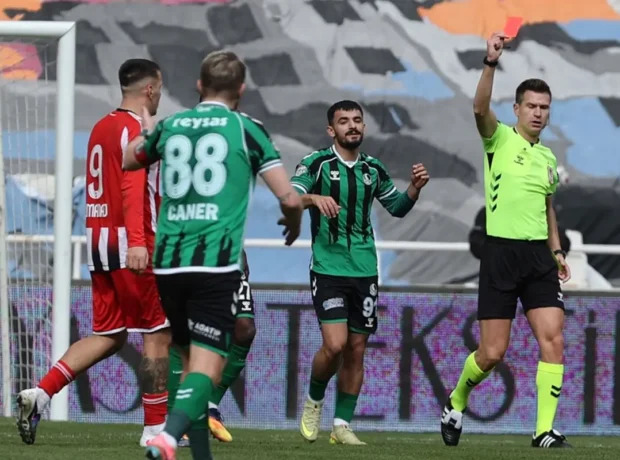 image-12-macta-4-kirmizi-kart-goren-caner-i-soke-eden-19598638_4819_amp