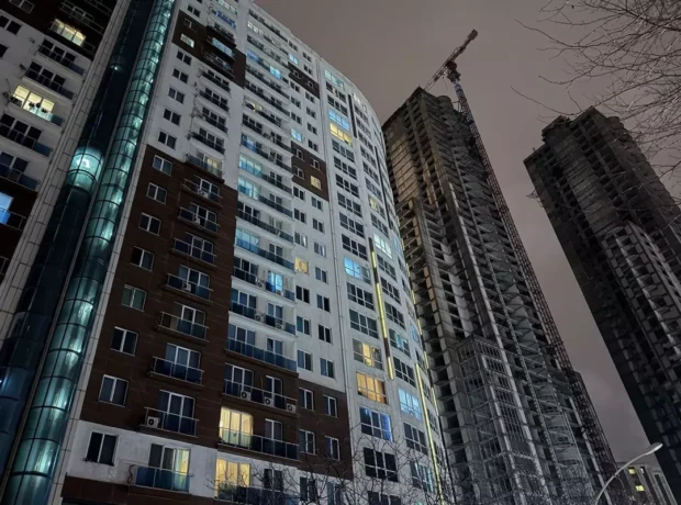 image-esenyurt-ta-bir-sitede-2-kisi-silahla-vurulmus-19598704_4143_amp