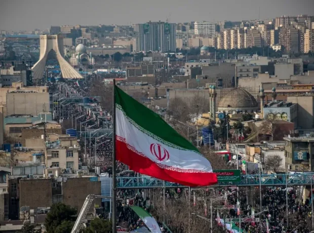 image-tehran-flag-gettyimages-2199945331