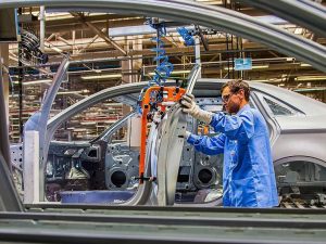 image-otomotiv-devinden-radikal-karar-yeni-otomobil_e9fc5c73fa_amp-1