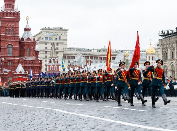 image-rus-parad