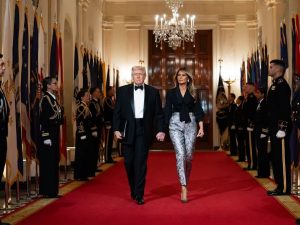 image-trump-esi-hakkinda-saka-yapan-jimmy-kimmeli-hedef_3779c20bfd_amp